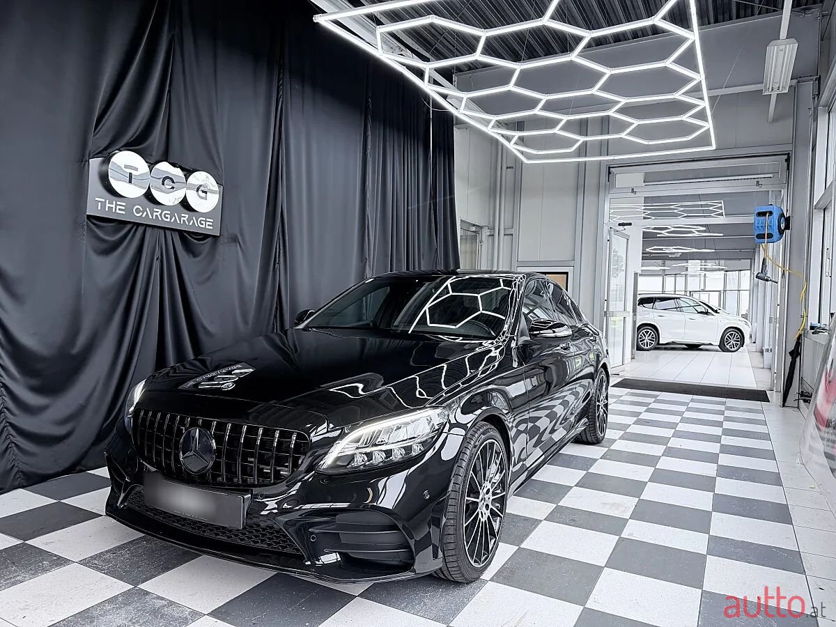 2018' Mercedes-Benz C-Klasse photo #2