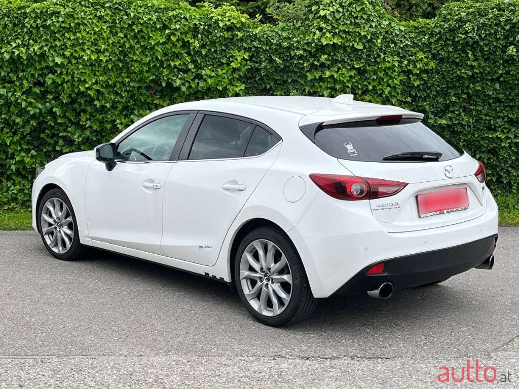 2015' Mazda Mazda3 photo #2