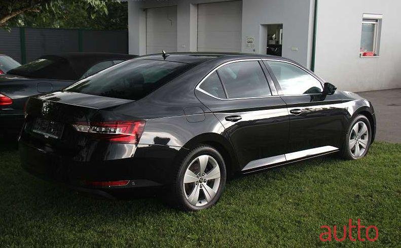 2015' Skoda Superb photo #1