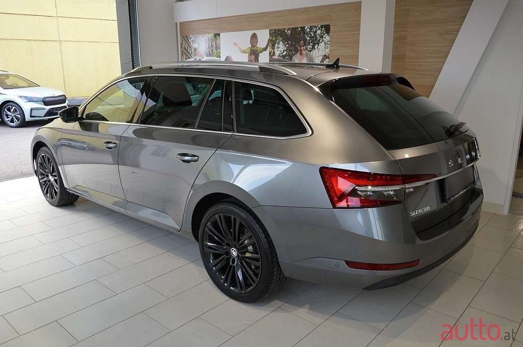 2023' Skoda Superb photo #4