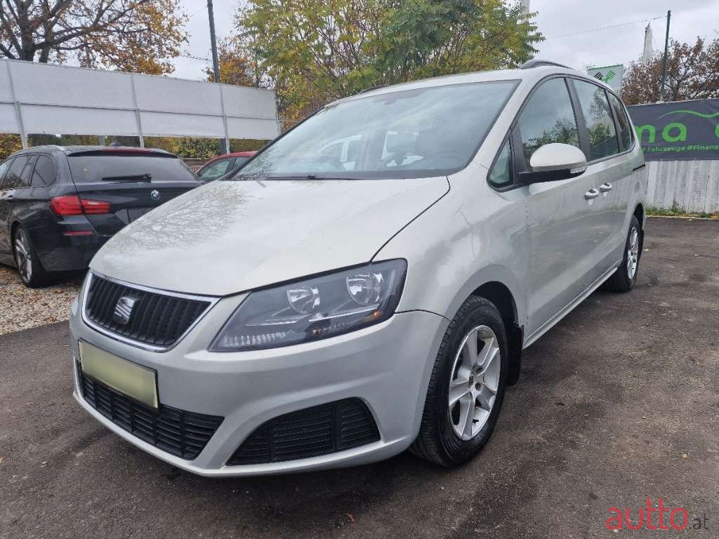 2010' SEAT Alhambra photo #1