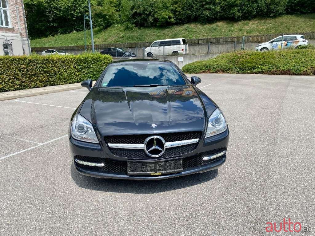 2011' Mercedes-Benz Slk-Klasse photo #2