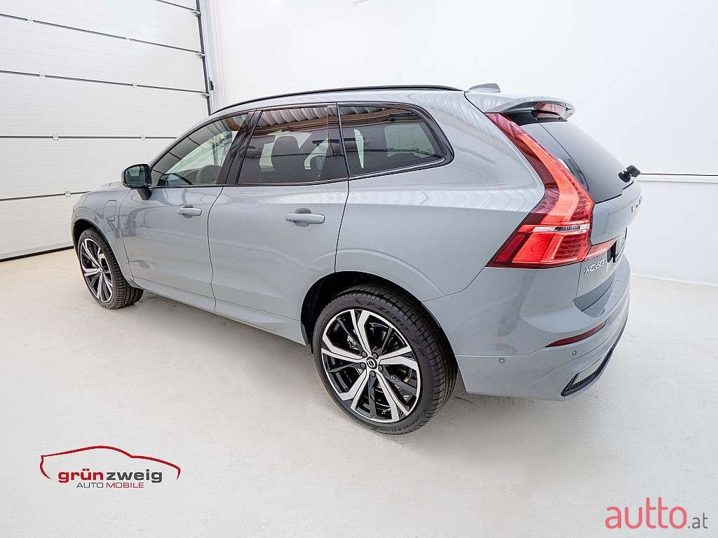2023' Volvo XC60 photo #6