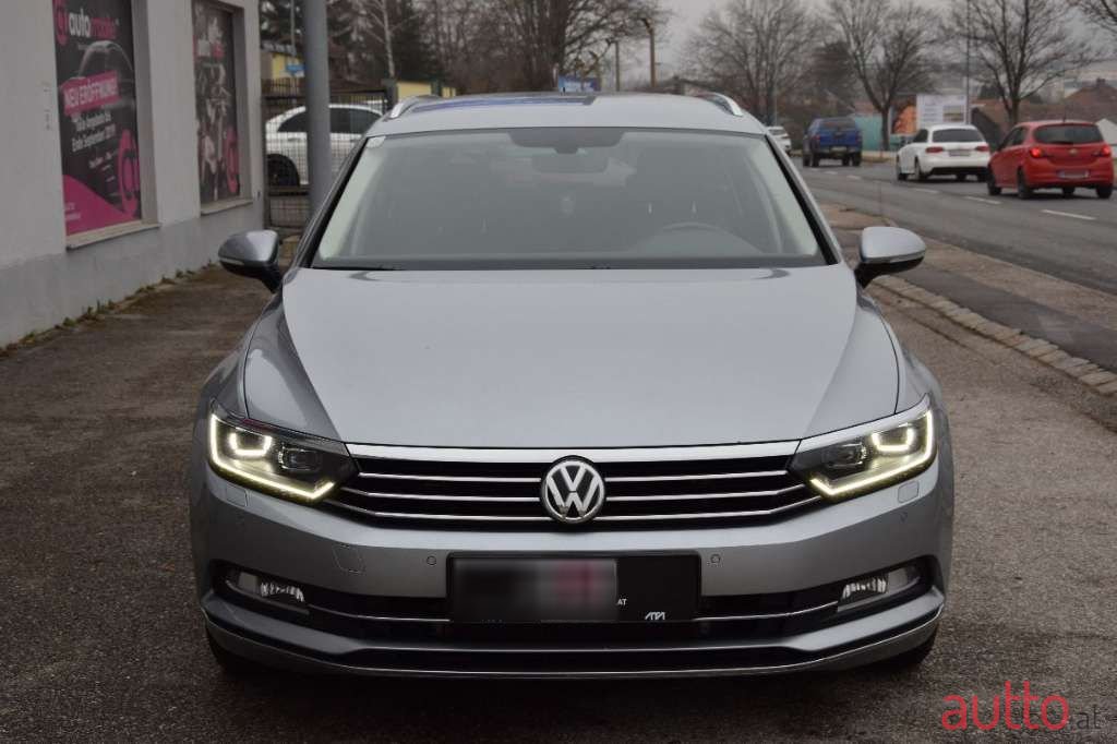 2019' Volkswagen Passat photo #4