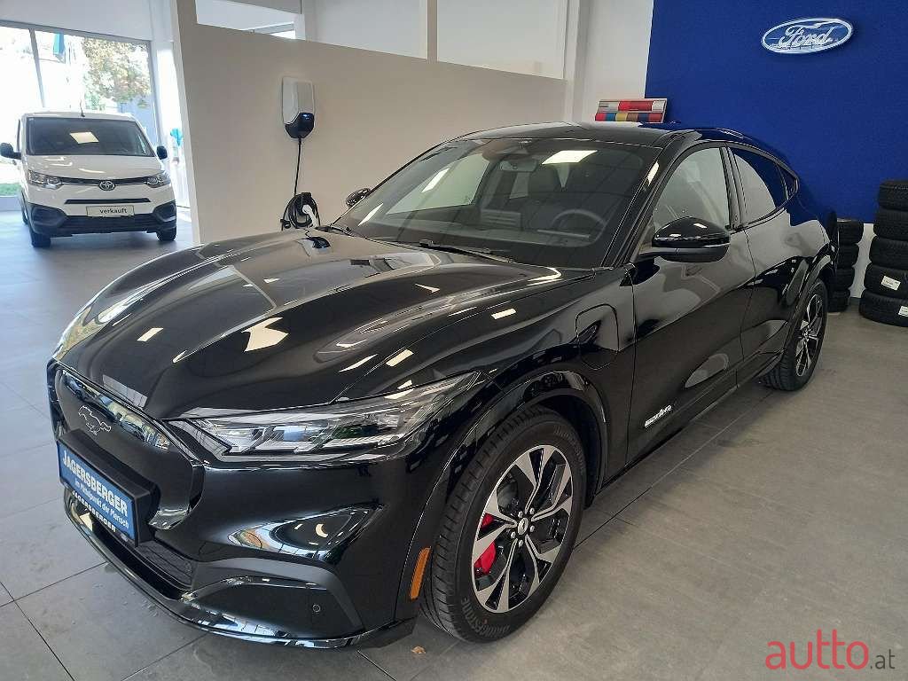 2022' Ford Mustang Mach-E photo #1