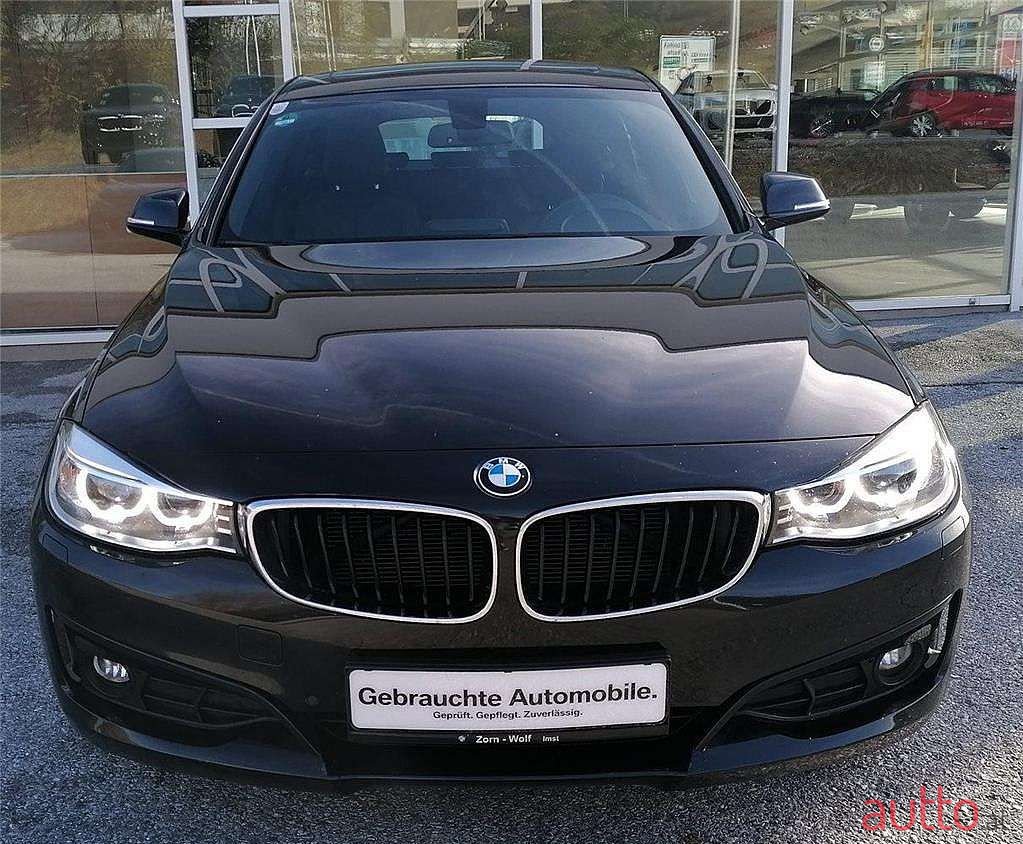 2013' BMW 3Er-Reihe photo #4