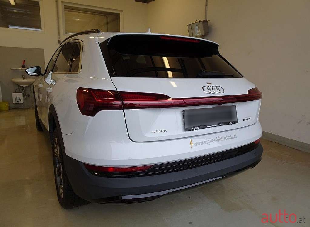 2021' Audi e-tron photo #3