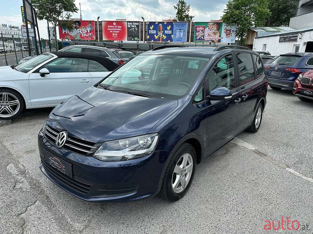 2013' Volkswagen Sharan photo #3