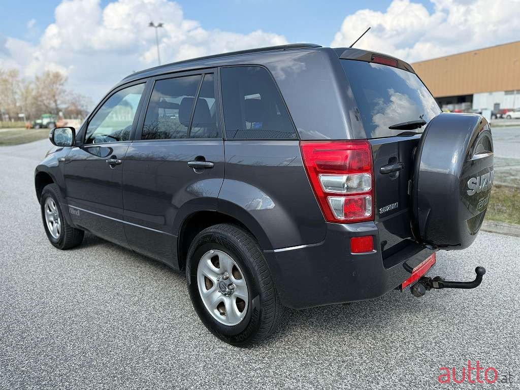 2009' Suzuki Vitara photo #6
