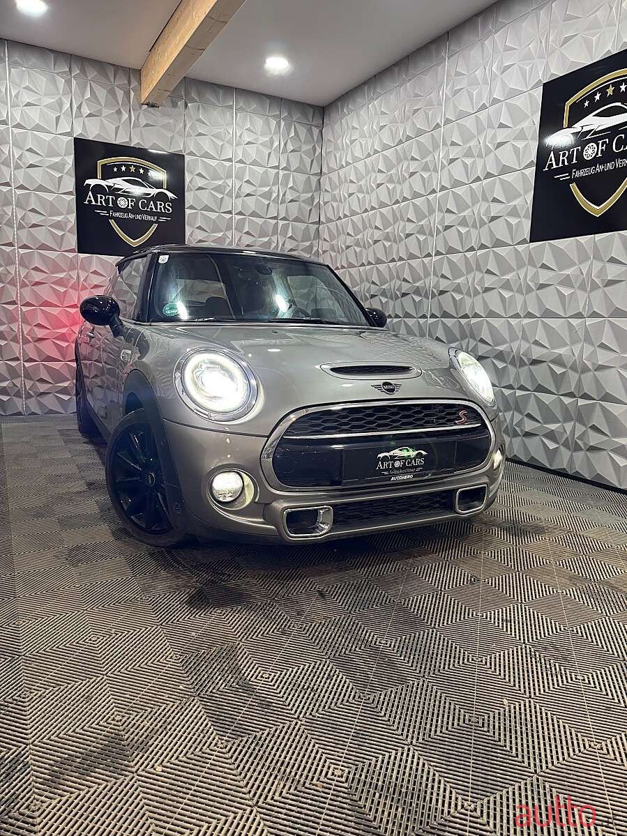 2018' MINI Cooper photo #2