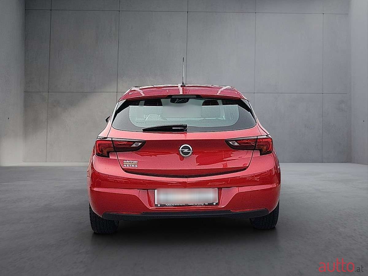 2020' Opel Astra photo #5