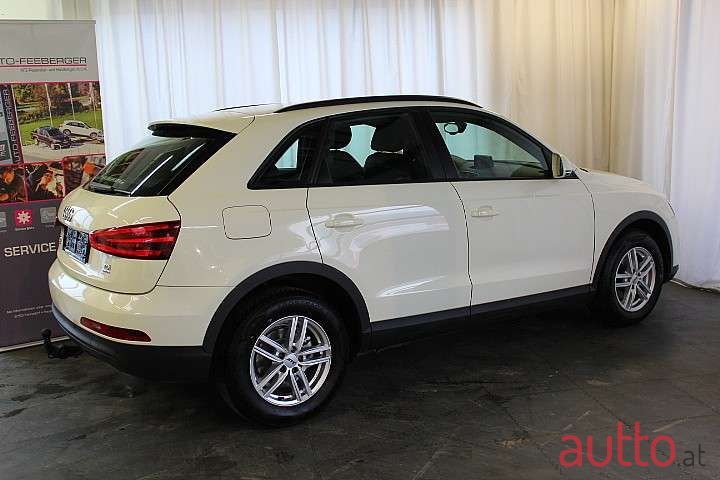 2013' Audi Q3 photo #2