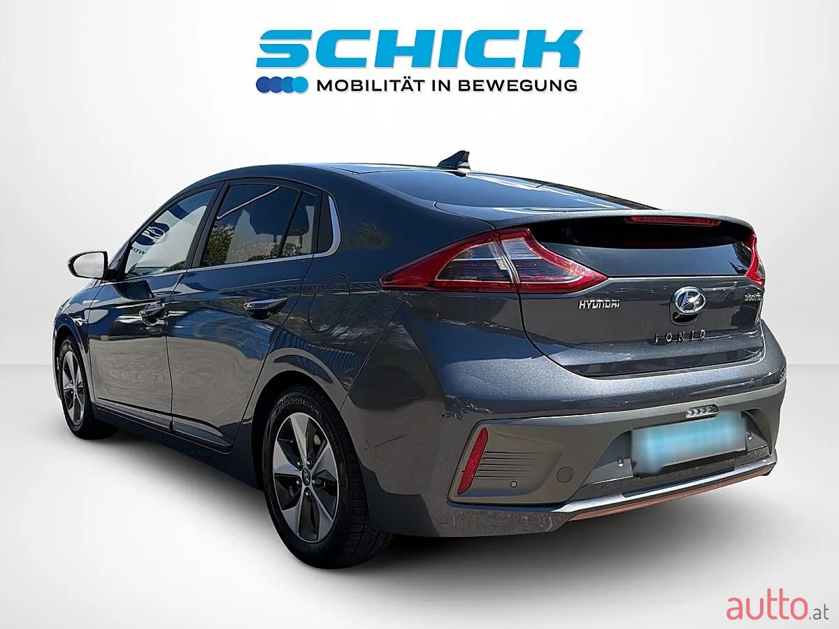 2019' Hyundai Ioniq photo #3