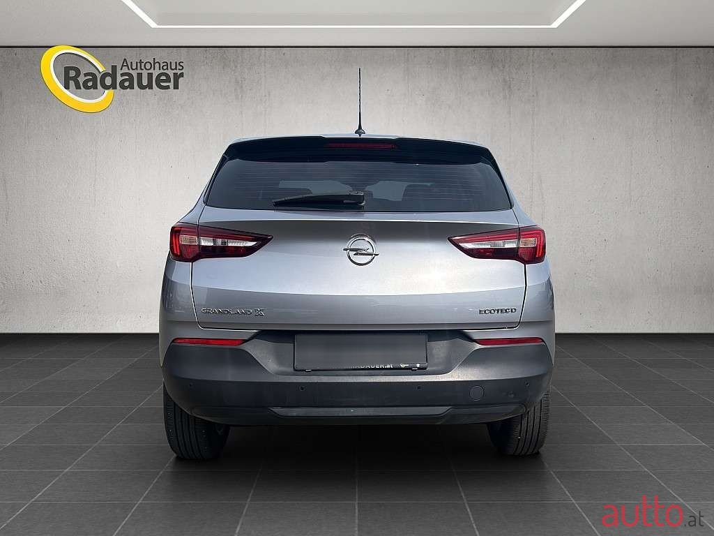 2020' Opel Grandland X photo #5