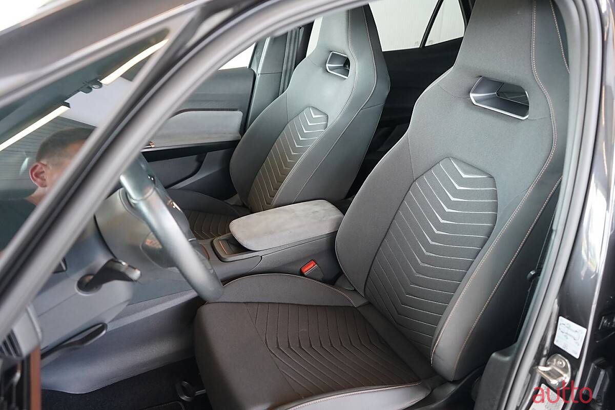 2022' Cupra Born photo #5
