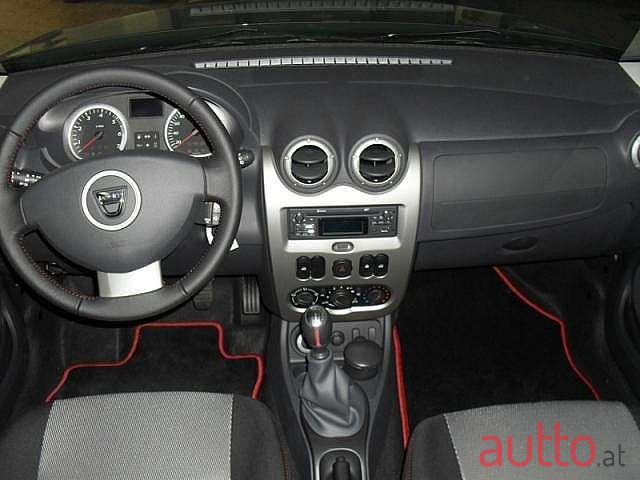 2022' Dacia Sandero photo #1