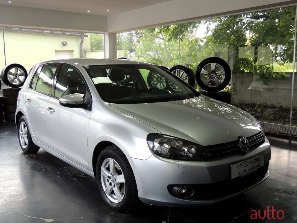 2012' Volkswagen Golf photo #4