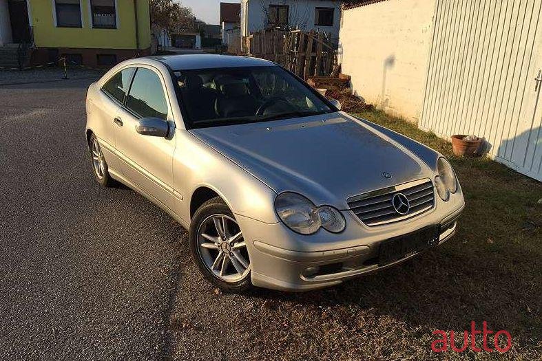 2002' Mercedes-Benz C-Klasse photo #1