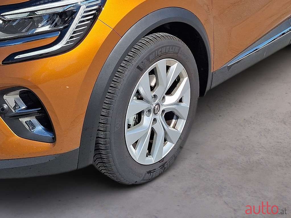 2020' Renault Captur photo #6