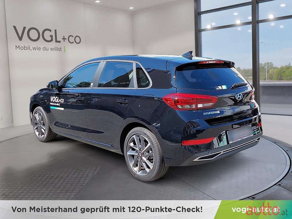 2022' Hyundai i30 photo #3