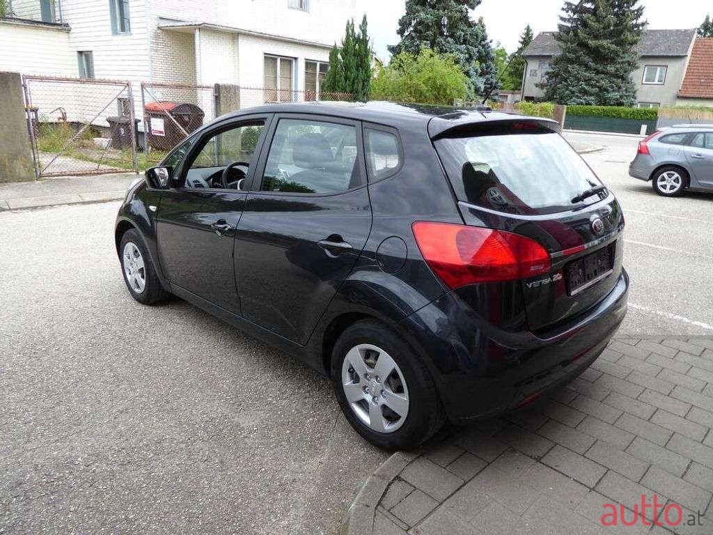 2015' Kia Venga photo #3