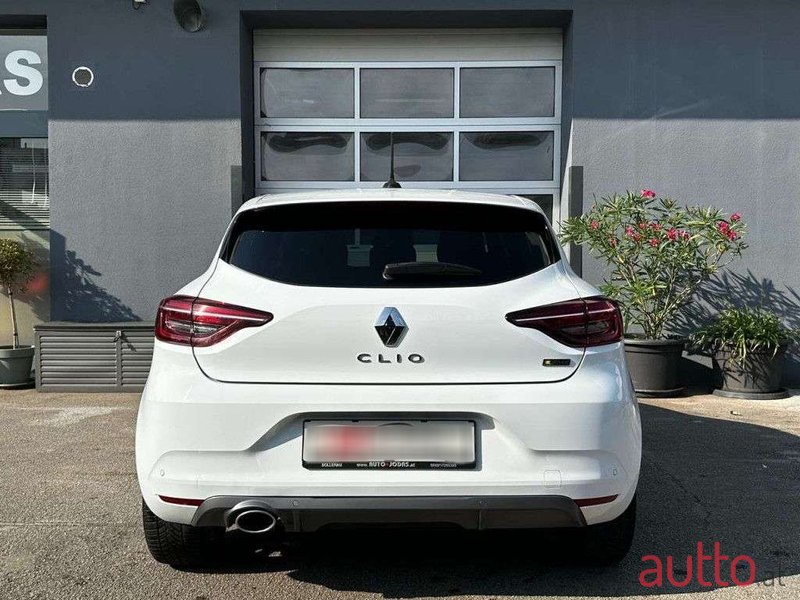 2020' Renault Clio photo #5