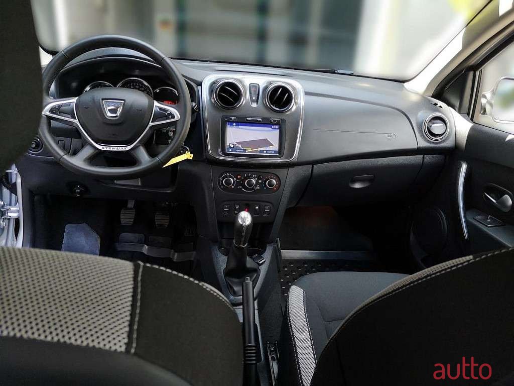 2018' Dacia Sandero photo #4