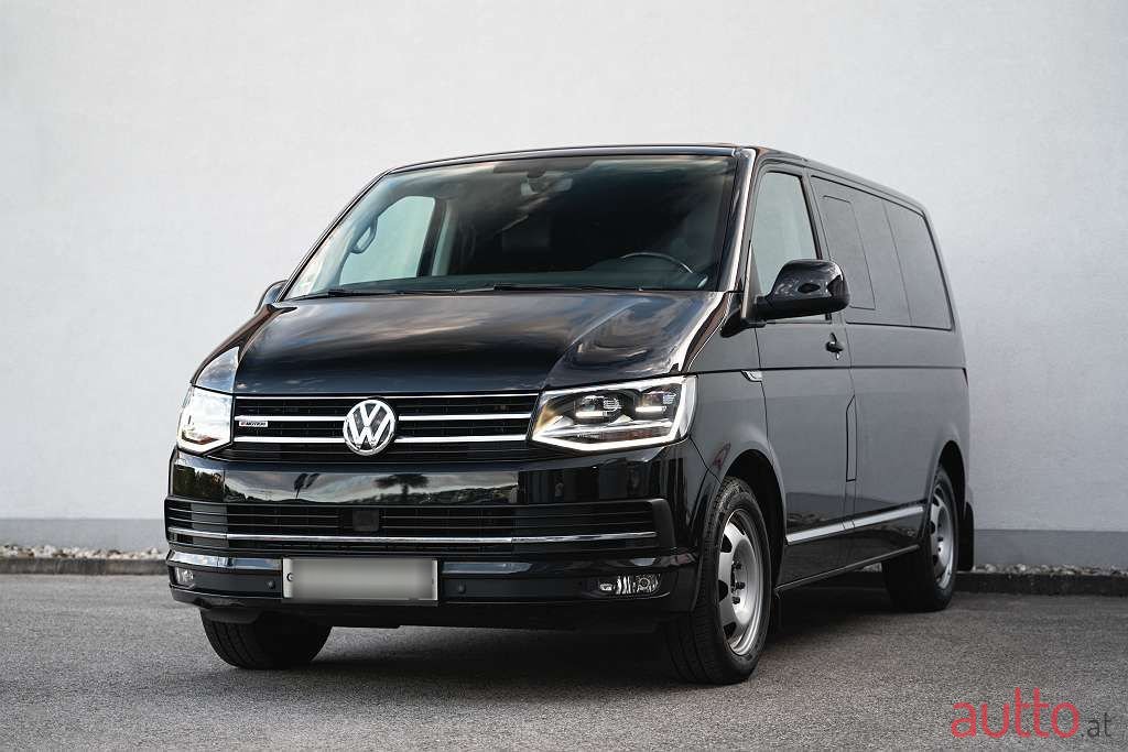 2016' Volkswagen Multivan photo #1