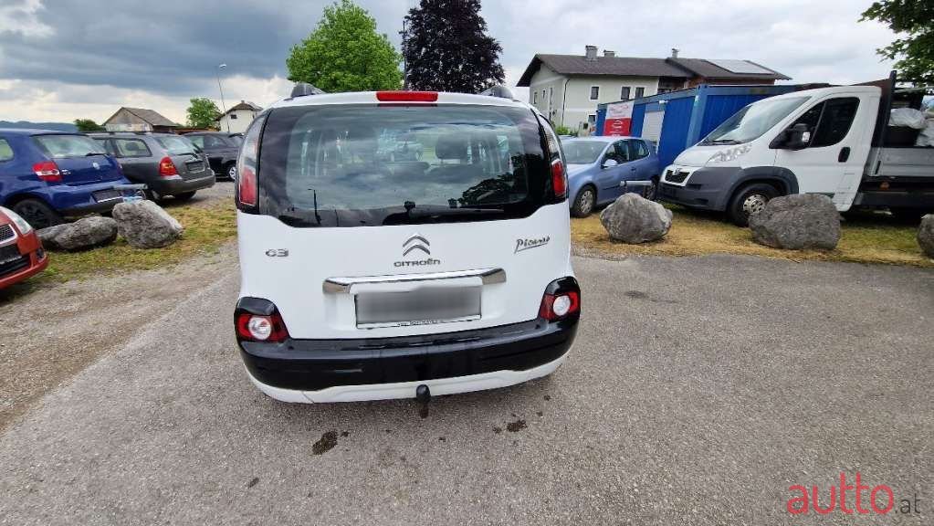 2013' Citroen C3 Picasso photo #6