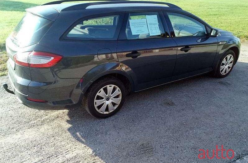 2011' Ford Mondeo photo #1