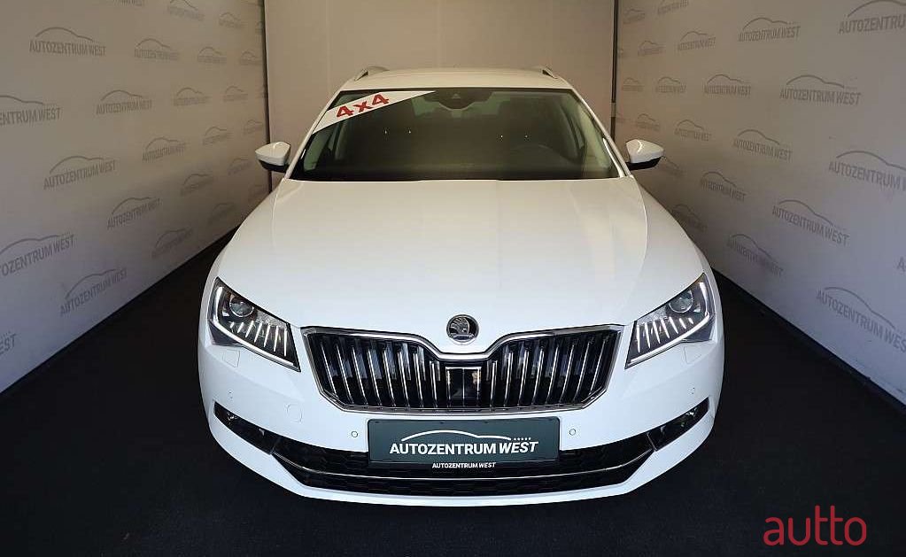 2015' Skoda Superb photo #2