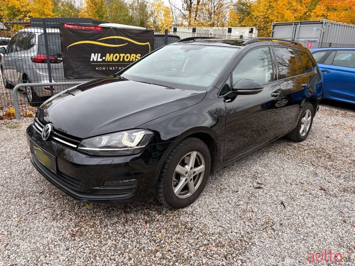 2017' Volkswagen Golf photo #1