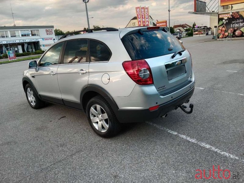 2011' Chevrolet Captiva photo #2