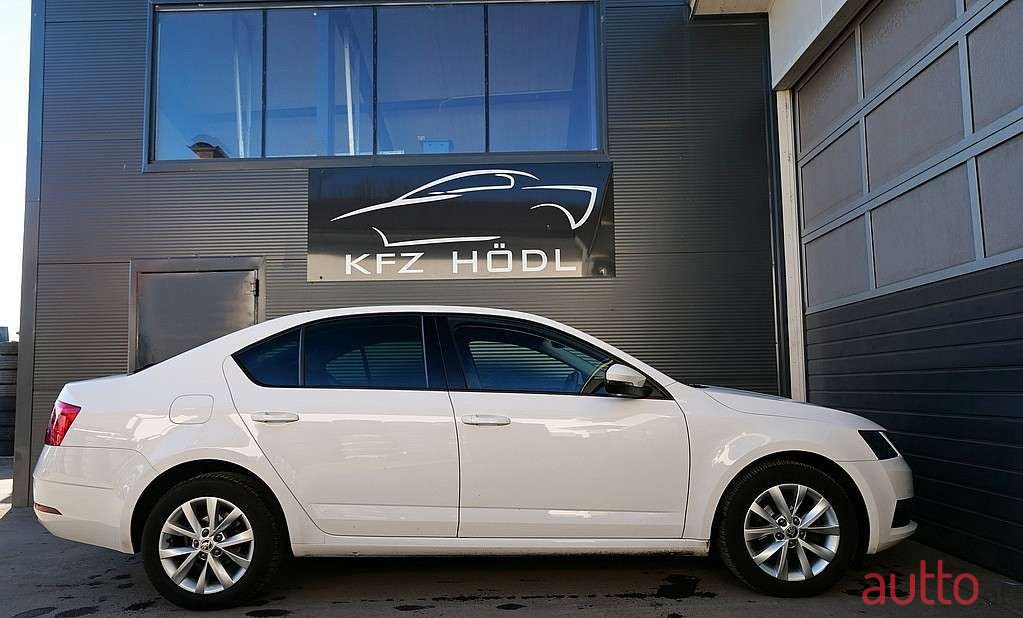 2018' Skoda Octavia photo #4