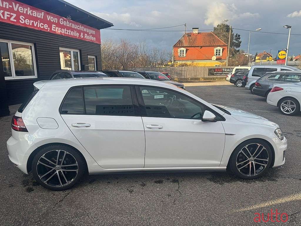 2014' Volkswagen Golf photo #4