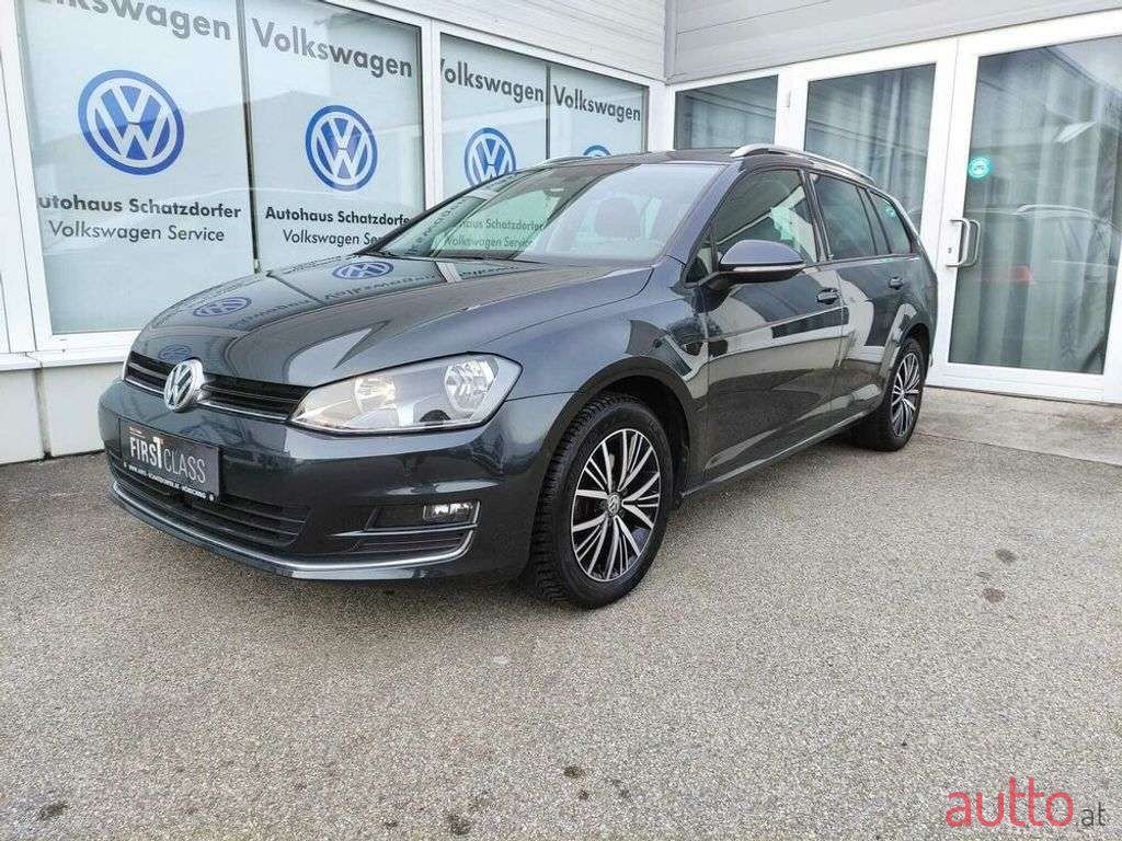2016' Volkswagen Golf photo #1