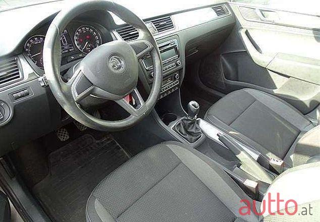 2014' Skoda Rapid photo #1