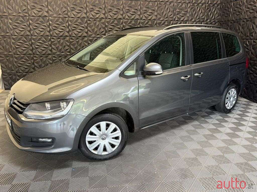 2012' Volkswagen Sharan photo #5