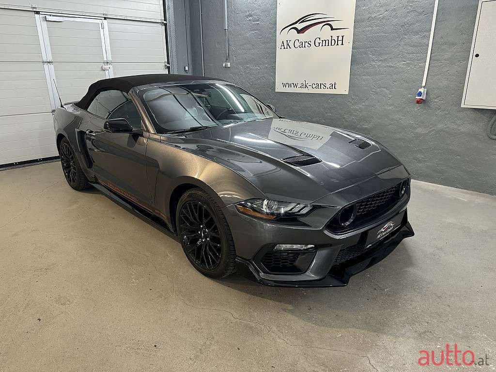 2019' Ford Mustang photo #2