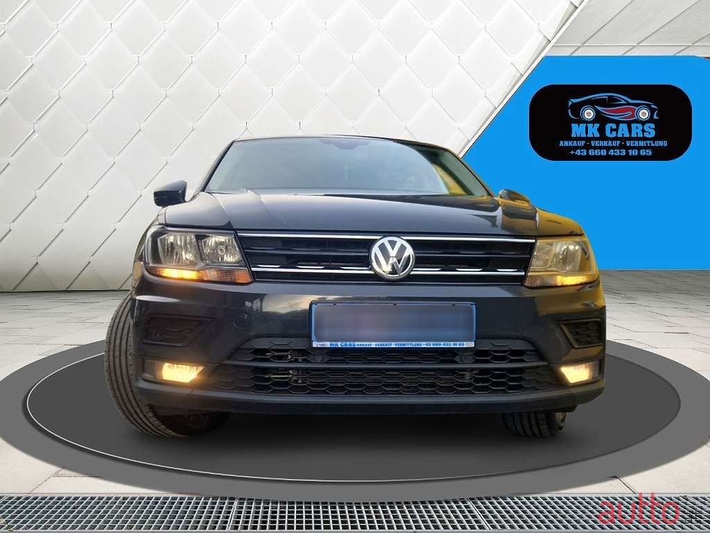 2017' Volkswagen Tiguan photo #1