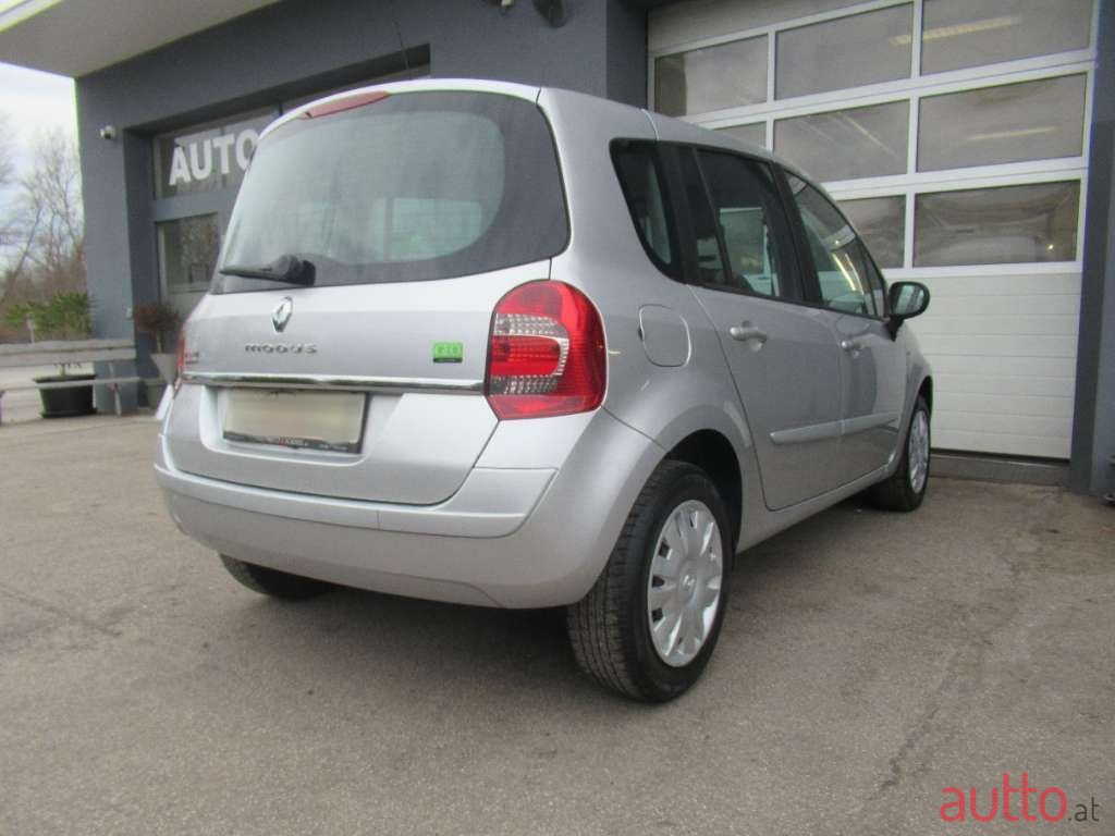 2010' Renault Modus photo #5