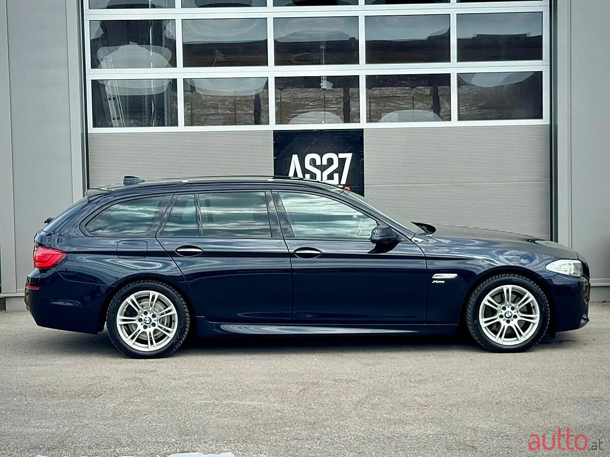 2011' BMW 5Er-Reihe photo #2