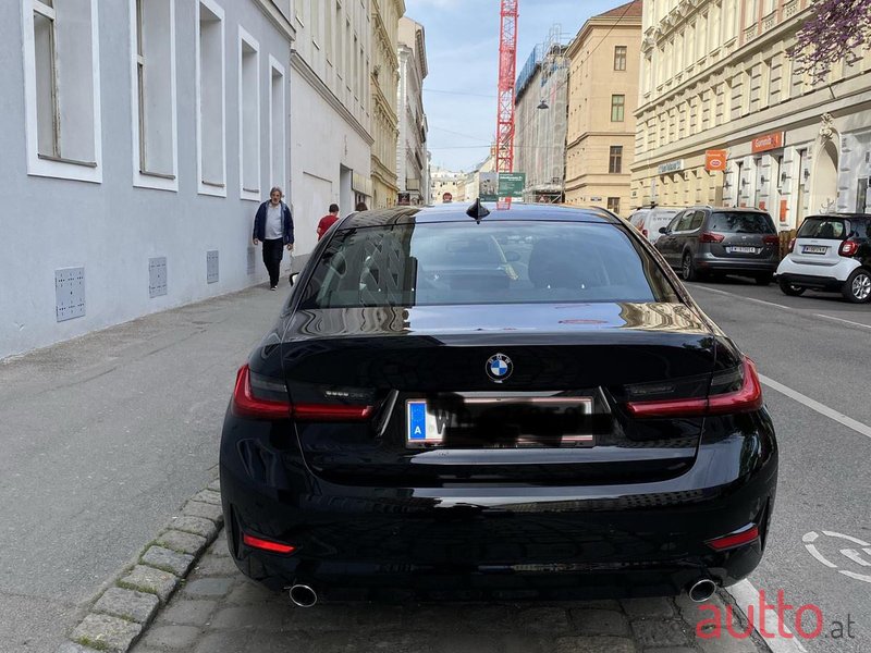 2021' BMW 318 Diesel Mild-Hybrid photo #3