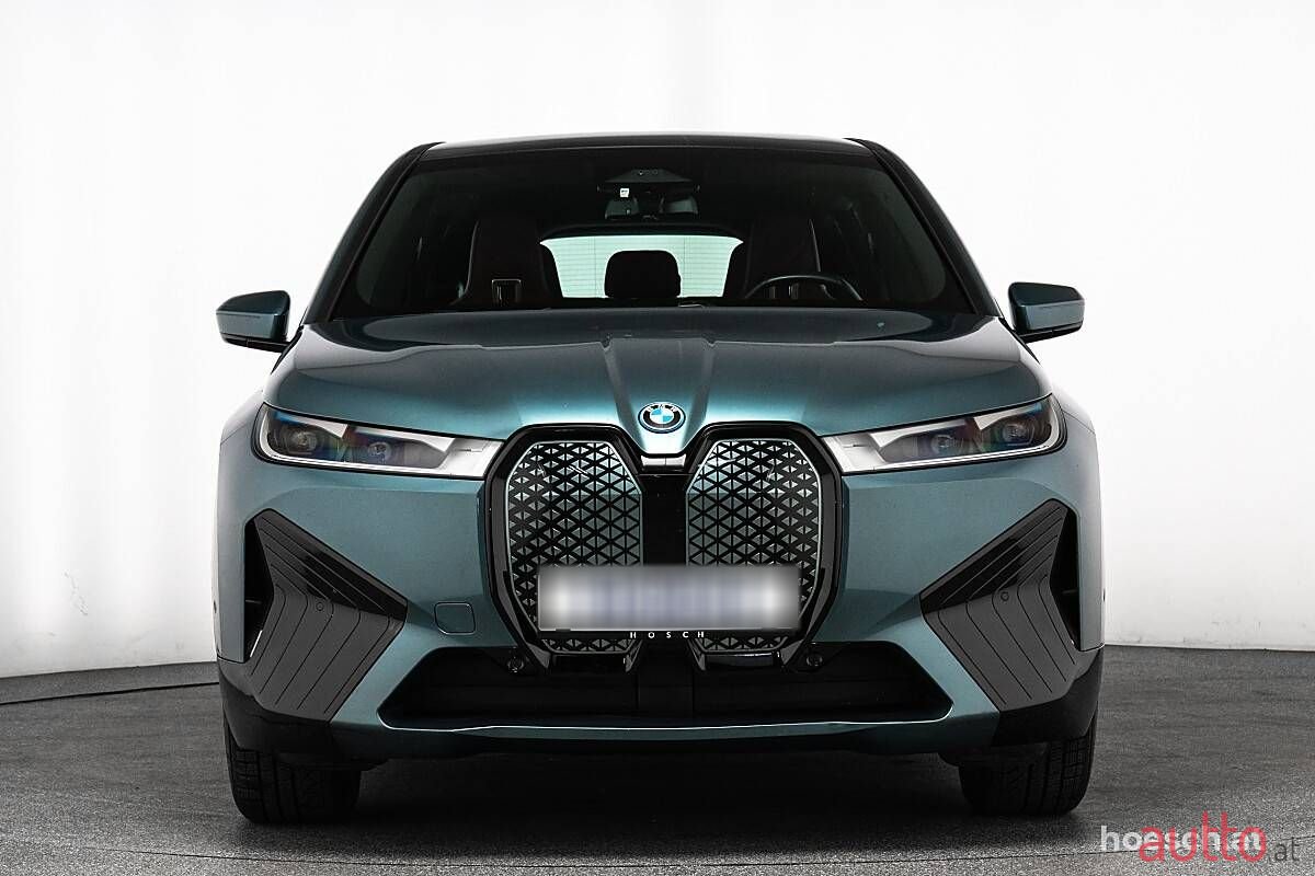 2022' BMW iX photo #2