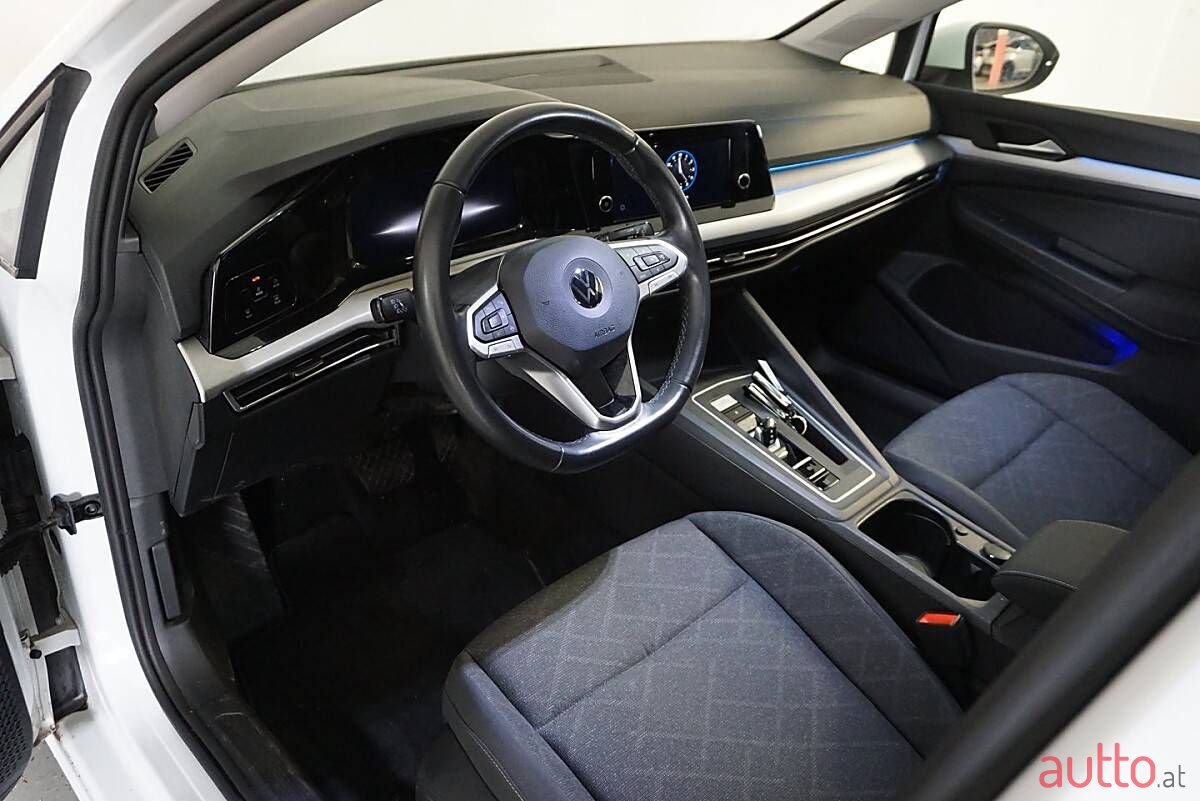 2022' Volkswagen Golf photo #5