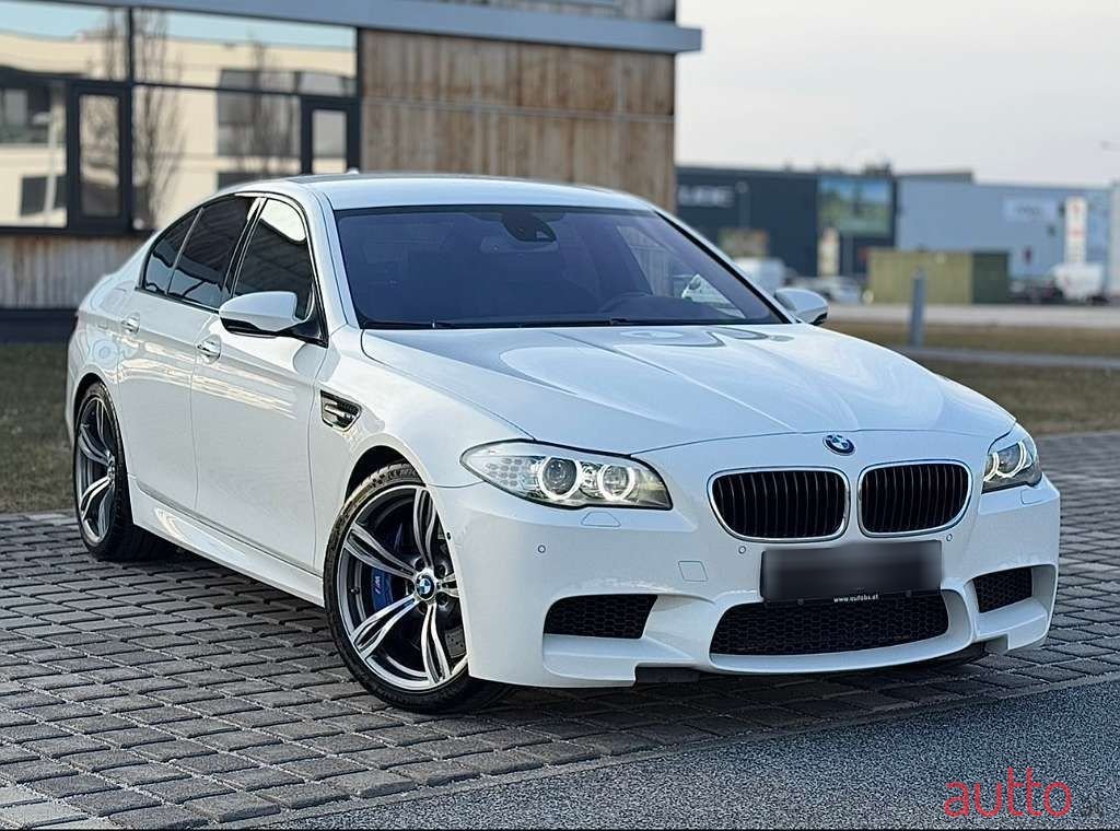 2012' BMW 5Er-Reihe photo #1