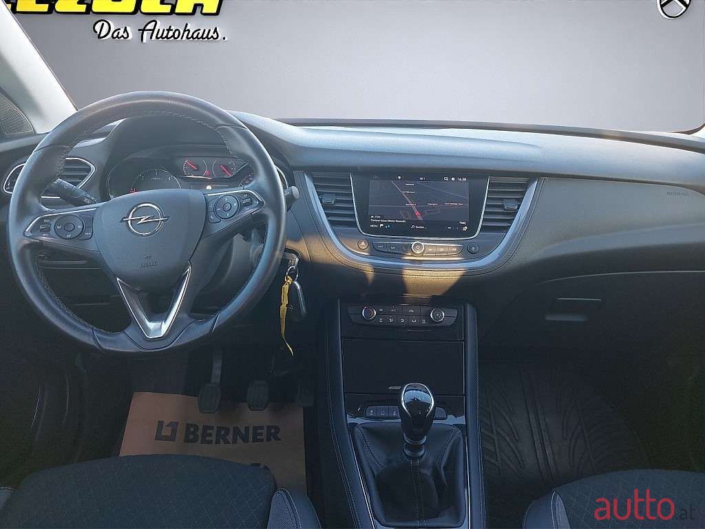 2018' Opel Grandland X photo #6