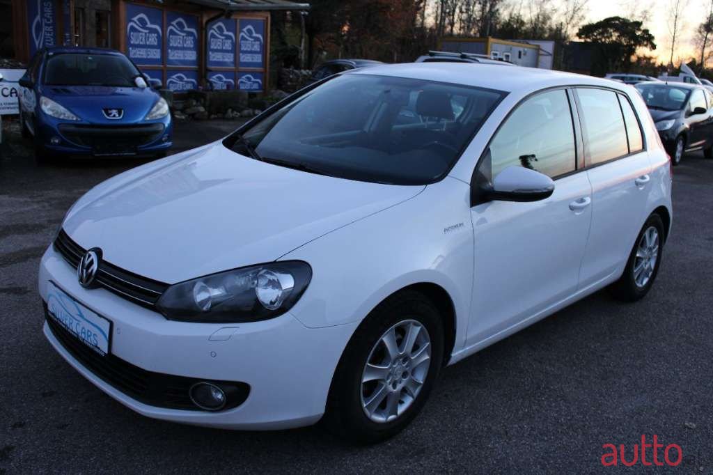 2012' Volkswagen Golf photo #3