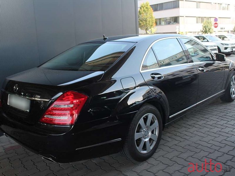 2009' Mercedes-Benz S-Klasse photo #3