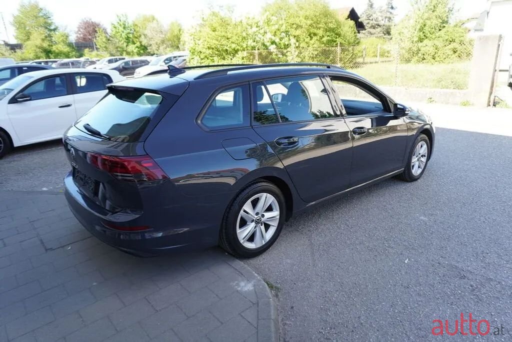 2023' Volkswagen Golf photo #4